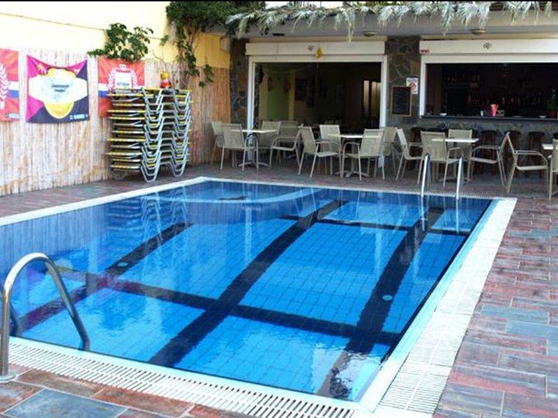 Haris Apartments Herszonisszosz Kültér fotó