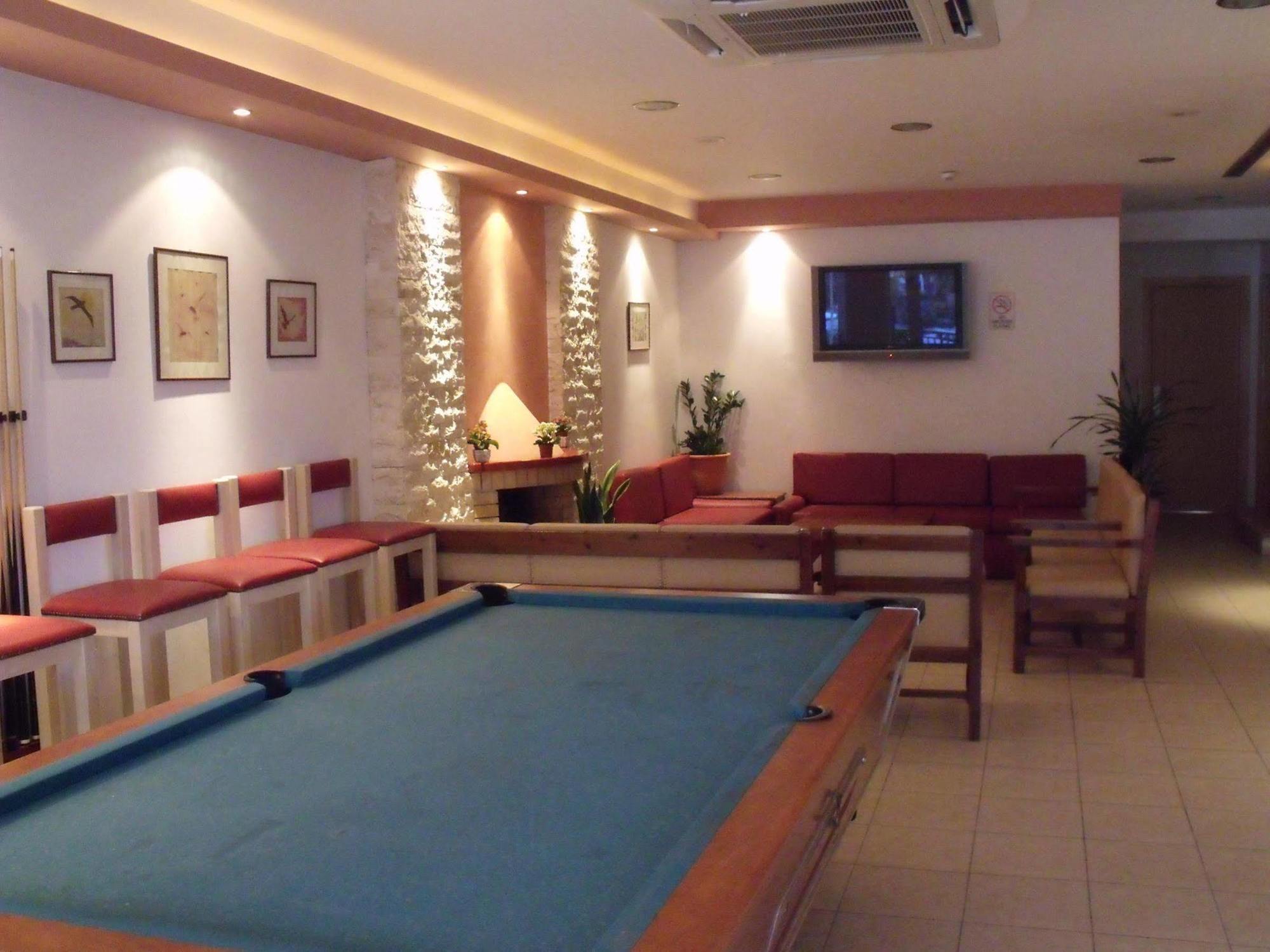 Haris Apartments Herszonisszosz Kültér fotó